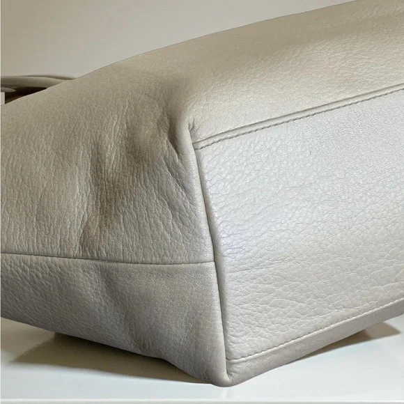 Authentic Coach Carly Leather Tote Bag in Shell! - Picture 7 of 16